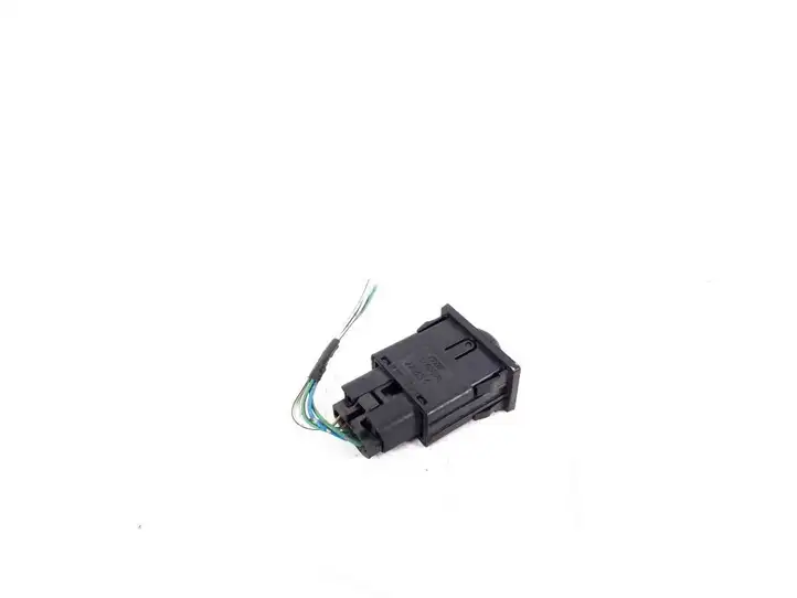 Toyota Corolla E120 E130 (2004 - 2007) 84152-02020 Включатель фонарей — фото 2
