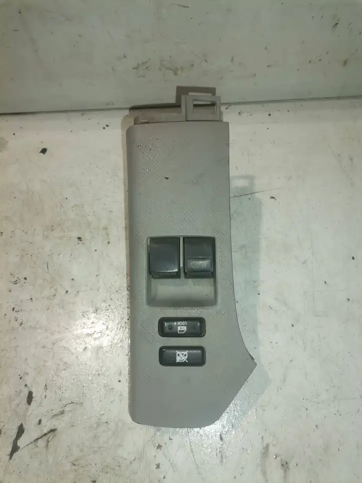 Toyota Yaris (2005 - 2009) 742320D110 Кнопка стеклоподъемников — фото 1