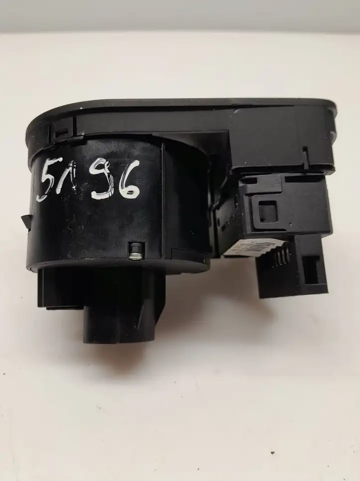 Audi A3/S3 8P (2008 - 2013) 8P2941531BB Включатель фонарей — фото 3