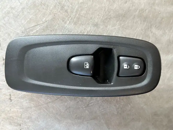 Renault Kadjar (2015 - 2018) 809616626R Кнопка стеклоподъемников — фото 1