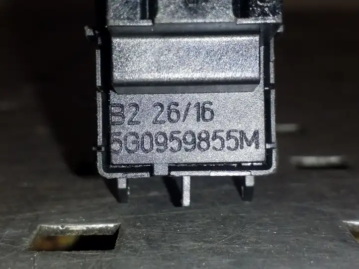 Volkswagen PASSAT B8 (2015 - ) 5G0959855M Кнопка стеклоподъемников — фото 2