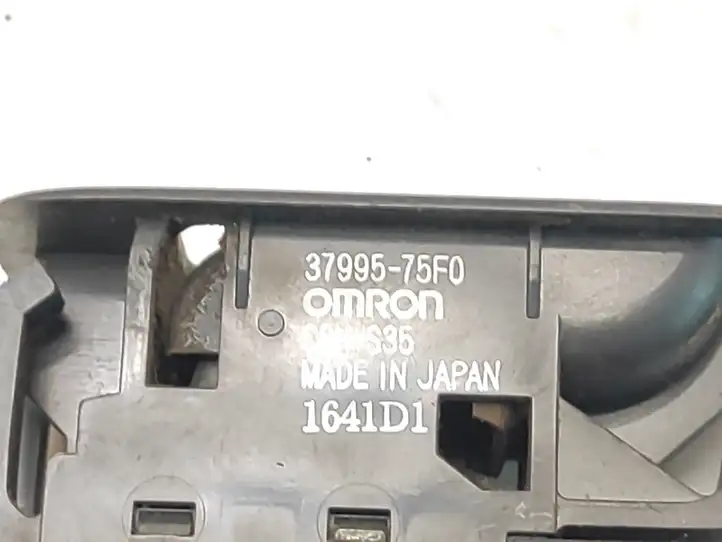 Suzuki Liana (2001 - 2004) 3799575F0 Блок кнопок стеклоподъемников — фото 3