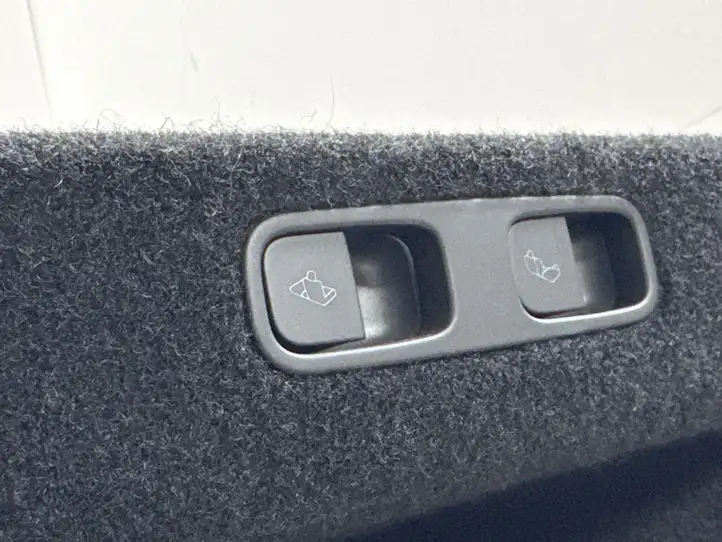 Tesla Model Y (2019 - 2024) 162220700B Боковая обшивка багажника — фото 8