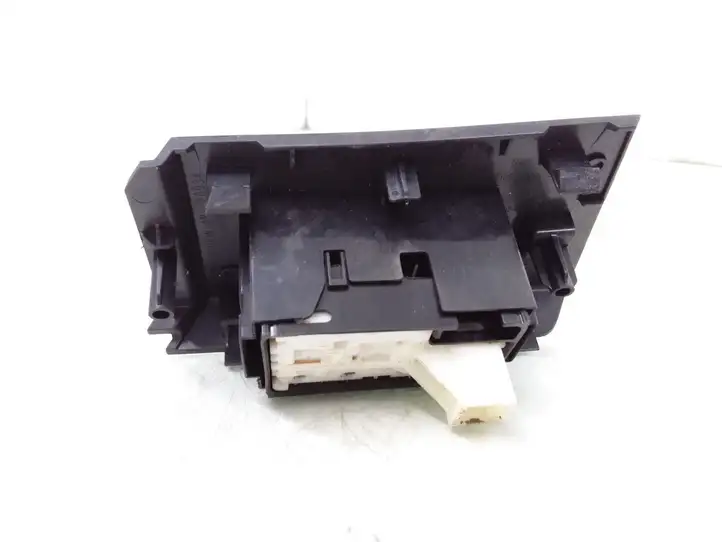 Toyota Auris E180 (2012 - 2018) 7427102630 Блок кнопок стеклоподъемников — фото 2