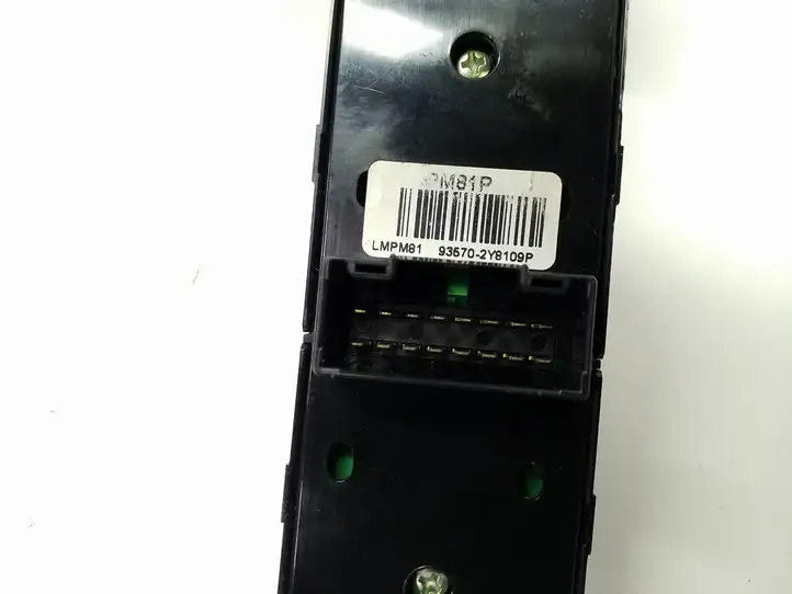 Hyundai ix35 (2009 - 2013) 3834951310 Кнопка стеклоподъемников — фото 3