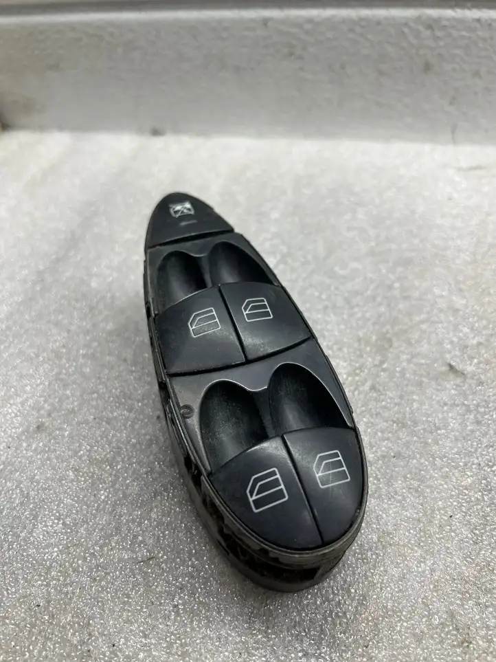 Mercedes-Benz E W211 (2002 - 2009) A2118213579 Блок кнопок стеклоподъемников — фото 1
