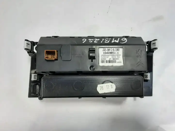 Citroen C4 (2011 - 2016) 9804496980 Часы — фото 4