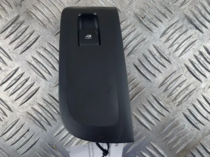 Opel Zafira C (2014 - 2016) 13301886 Блок кнопок стеклоподъемников — фото 3