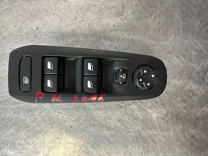 Peugeot 308 (2013 - 2021) 98248414ZD Блок кнопок стеклоподъемников — фото 2