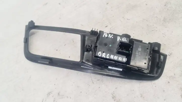 Chevrolet Orlando (2010 - 2015) 13310205 Блок кнопок стеклоподъемников — фото 2