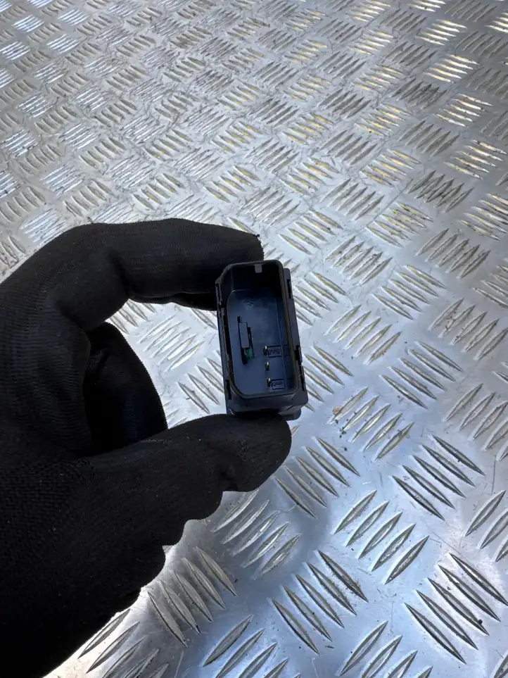 Volkswagen PASSAT B7 (2011 - 2014)  3C0919237C Включатель надувной подушки для пассажира