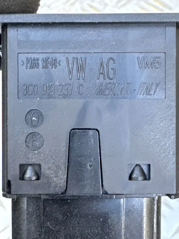Volkswagen PASSAT B7 (2011 - 2014)  3C0919237C Включатель надувной подушки для пассажира