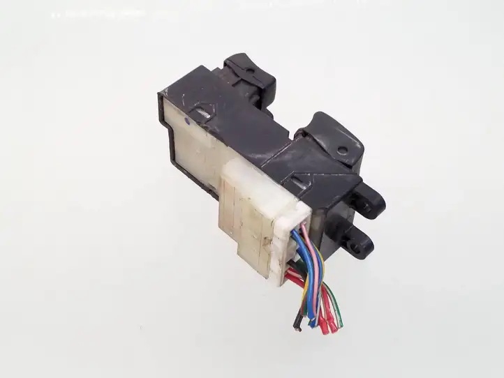 Nissan Almera N16 (2000 - 2010) Кнопка стеклоподъемников — фото 3
