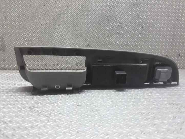 Volkswagen Jetta V (2005 - 2010) 1K4868049B Блок кнопок стеклоподъемников — фото 2
