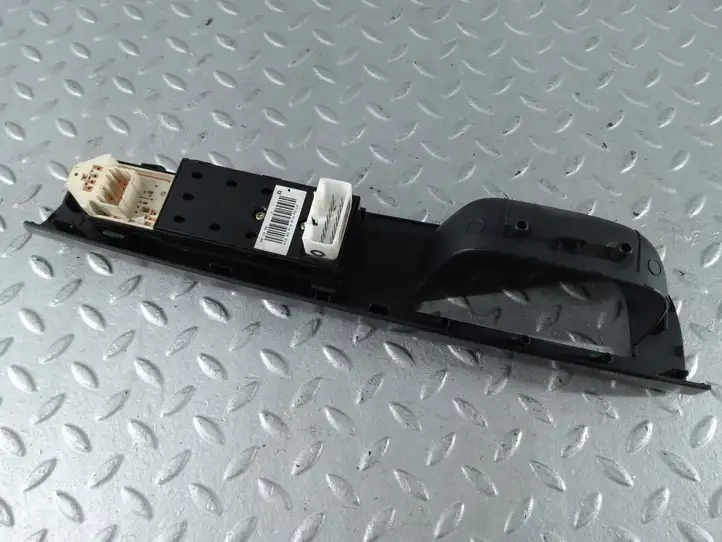 Kia Ceed (2010 - 2012) 823511H110 Кнопка стеклоподъемников — фото 4