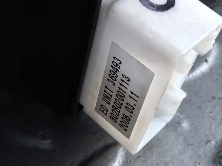 Kia Ceed (2010 - 2012) 823511H110 Кнопка стеклоподъемников — фото 8
