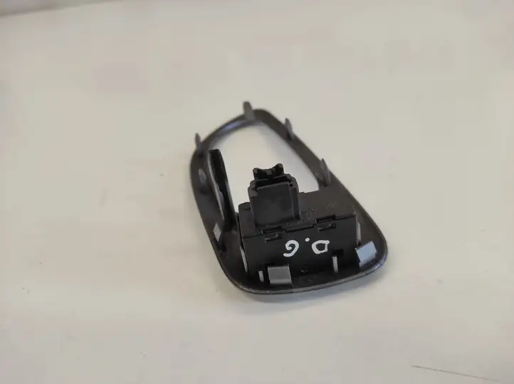 Peugeot 307 CC (2001 - 2005) 9634774677 Блок кнопок стеклоподъемников — фото 4