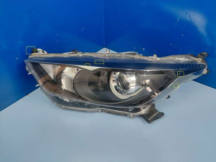 Toyota Yaris XP210 (2020 - )  8115052N60 Передняя фара