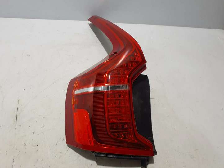 Volvo XC90 (2014 - 2019)  32228826 Задний фонарь в кузове
