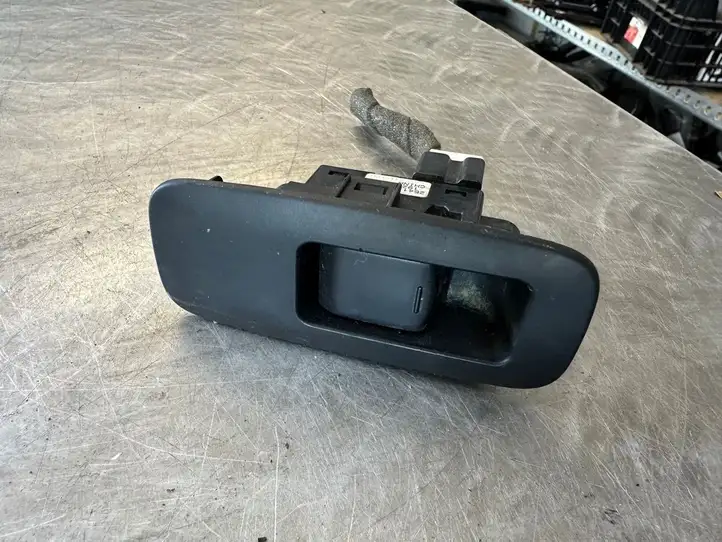 Nissan Qashqai (2010 - 2013) 25411BR00A Кнопка стеклоподъемников — фото 1