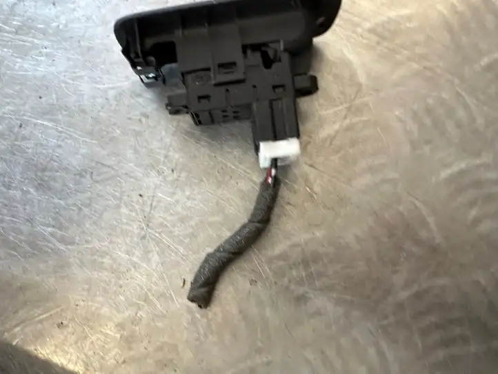Nissan Qashqai (2010 - 2013) 25411BR00A Кнопка стеклоподъемников — фото 2