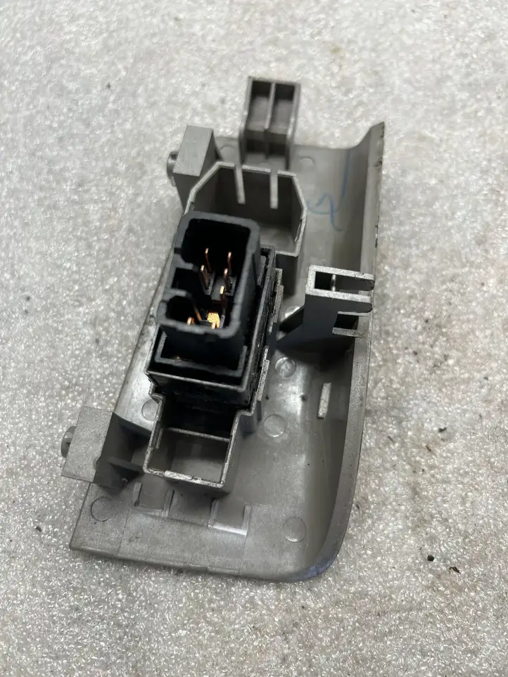 Hyundai Santa Fe (2005 - 2009) 371521110 Блок кнопок стеклоподъемников — фото 2