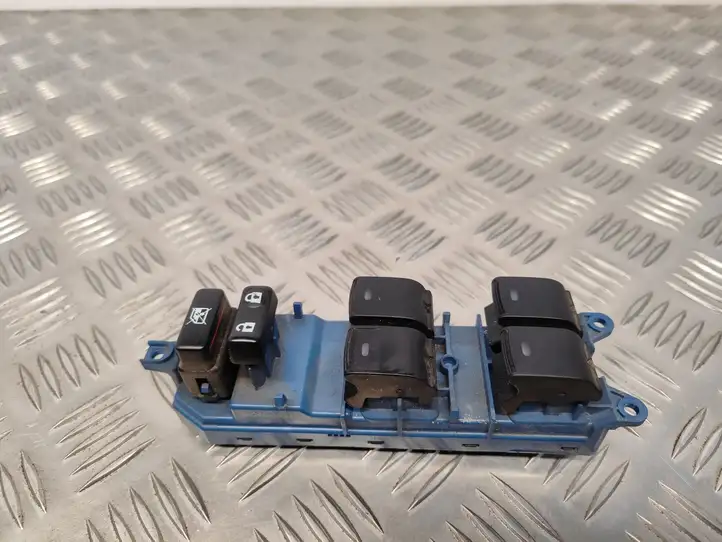 Toyota Avensis T270 (2009 - 2012) 8404005020 Блок кнопок стеклоподъемников — фото 1
