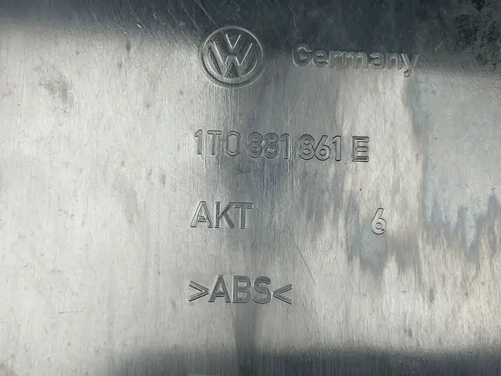 Volkswagen Tiguan (2007 - 2011) 1T0881861E Складной столик — фото 5