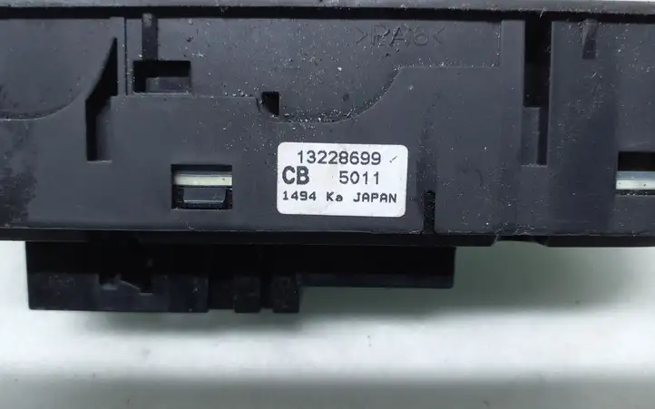 Opel Zafira B (2008 - 2014) 13228699 Блок кнопок стеклоподъемников — фото 3
