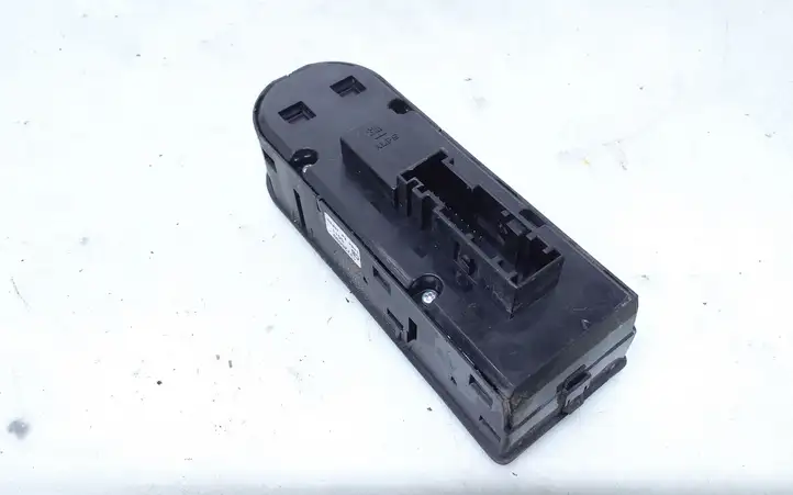 Opel Zafira B (2008 - 2014) 13228699 Блок кнопок стеклоподъемников — фото 4