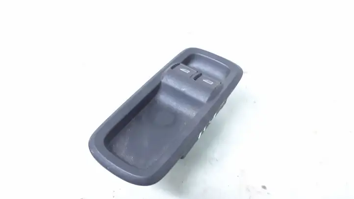 Ford Fiesta (2006 - 2008) 8A6T14A132AC Блок кнопок стеклоподъемников — фото 1