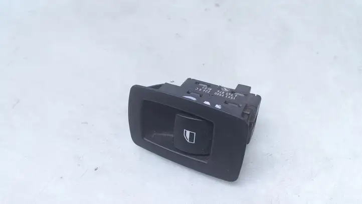 BMW 3 E90 E91 (2005 - 2012) 6945874 Кнопка стеклоподъемников — фото 1