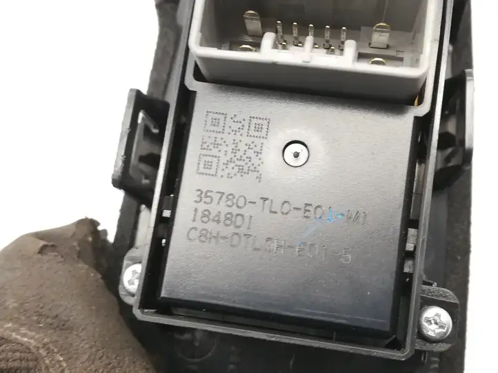 Honda Accord (2008 - 2016) 35780TL0E01 Блок кнопок стеклоподъемников — фото 4