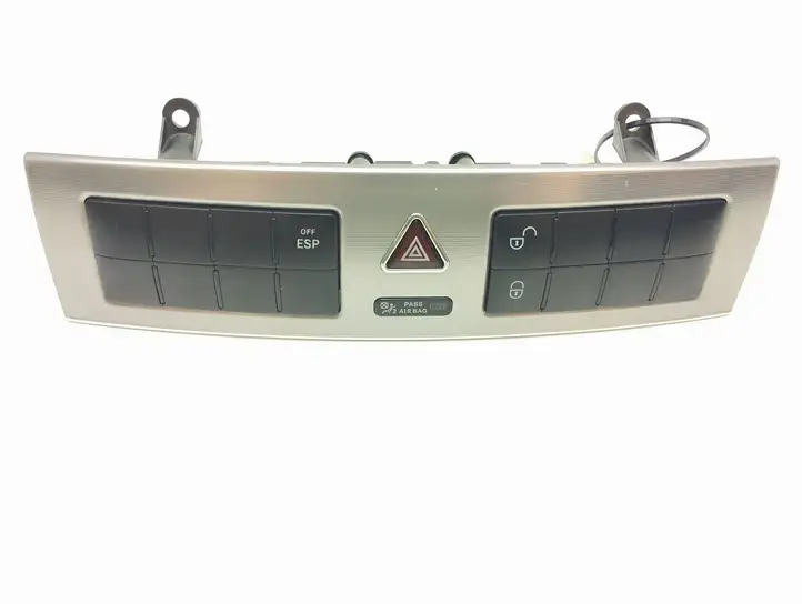 Mercedes-Benz C W203 (2000 - 2007) 2038702510 Другие включатели / ручки/ переключатели — фото 1