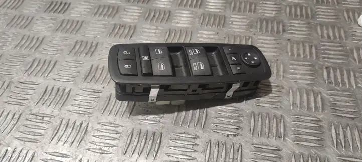 Mercedes-Benz C W205 (2014 - 2021) 68289803AB Блок кнопок стеклоподъемников — фото 1