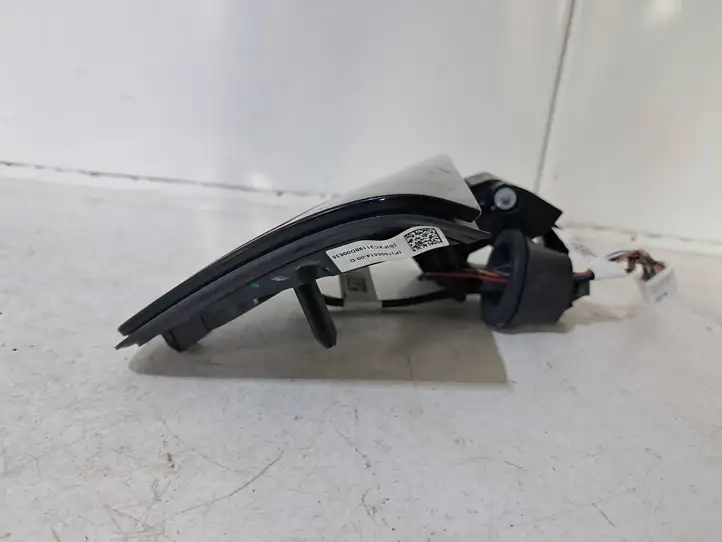 Tesla Model Y (2019 - 2024) 147660800D Крышка зарядного разъема — фото 8