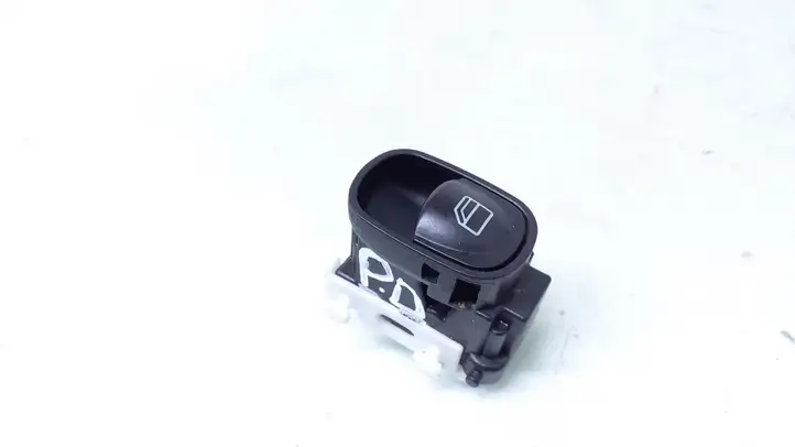 Mercedes-Benz C W203 (2000 - 2007) A2038200210 Блок кнопок стеклоподъемников — фото 1