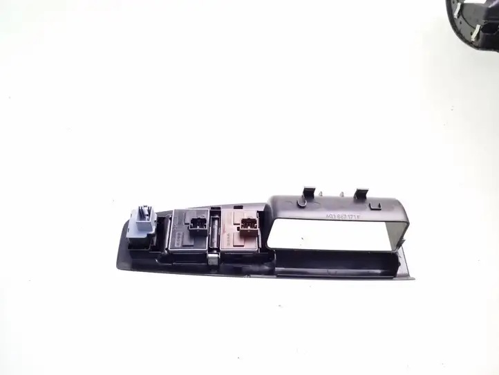 Volkswagen Polo (2001 - 2005) 6Q0959858A Блок кнопок стеклоподъемников — фото 2