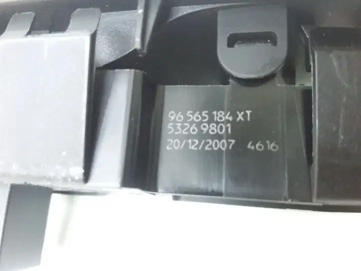 Peugeot 308 (2007 - 2013) 96565184 Кнопка стеклоподъемников — фото 3