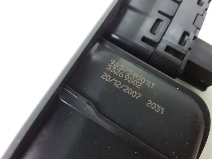 Peugeot 308 (2007 - 2013) 96573850XT Кнопка стеклоподъемников — фото 3