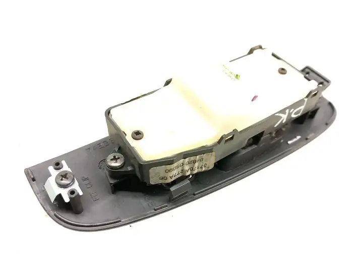 Toyota Avensis T250 (2006 - 2009) 8482005090 Блок кнопок стеклоподъемников — фото 2