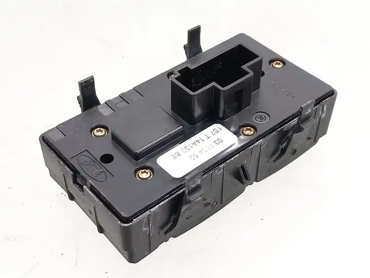 Ford Mondeo Mk III (2000 - 2007) 1S7T14A132BE Блок кнопок стеклоподъемников — фото 2