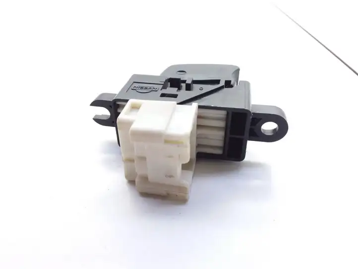Nissan Almera N16 (2000 - 2010) 2910Z Блок кнопок стеклоподъемников — фото 2