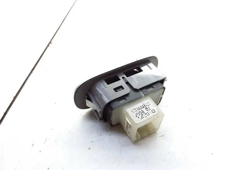 Mazda Tribute (2000 - 2004) E1006638YA Кнопка стеклоподъемников — фото 3