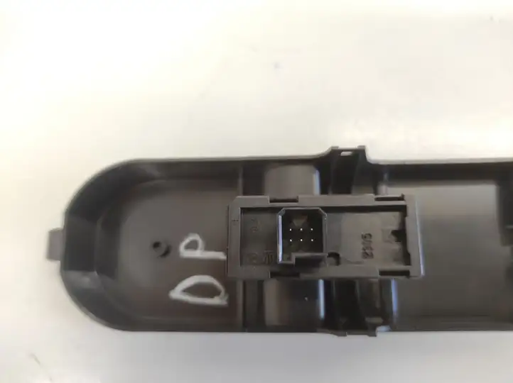 Opel Zafira B (2003 - 2006) 13197132 Кнопка стеклоподъемников — фото 3