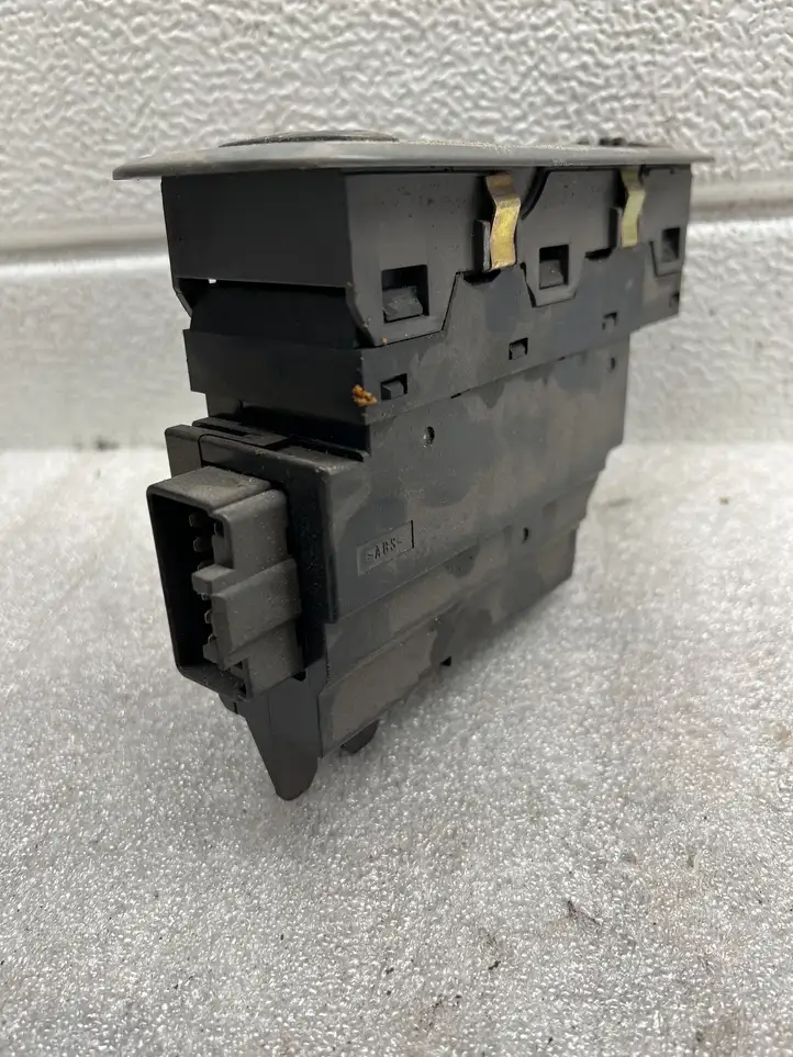 Volvo V70 (2000 - 2004) 09193383 Кнопка стеклоподъемников — фото 2