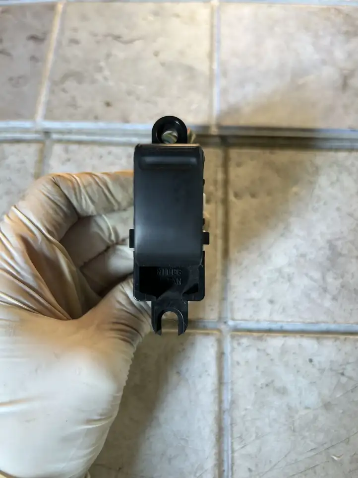 Nissan Almera N16 (2000 - 2010) 3402Z Блок кнопок стеклоподъемников — фото 3