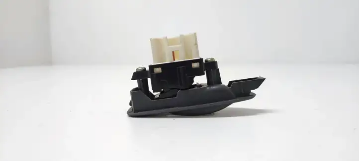 Mazda Premacy (1999 - 2005) 3583Z40 Кнопка стеклоподъемников — фото 4