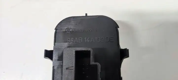 Ford Focus (1998 - 2004) 98AB14A132DE Кнопка стеклоподъемников — фото 5
