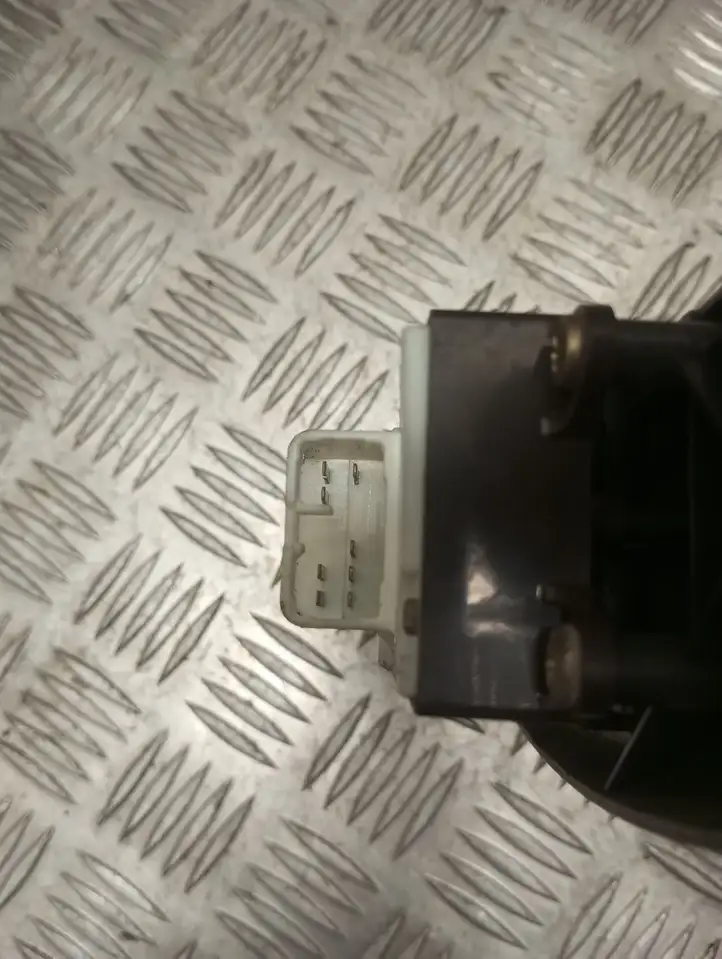 Toyota Yaris (1999 - 2003) 0013U0D Блок кнопок стеклоподъемников — фото 4